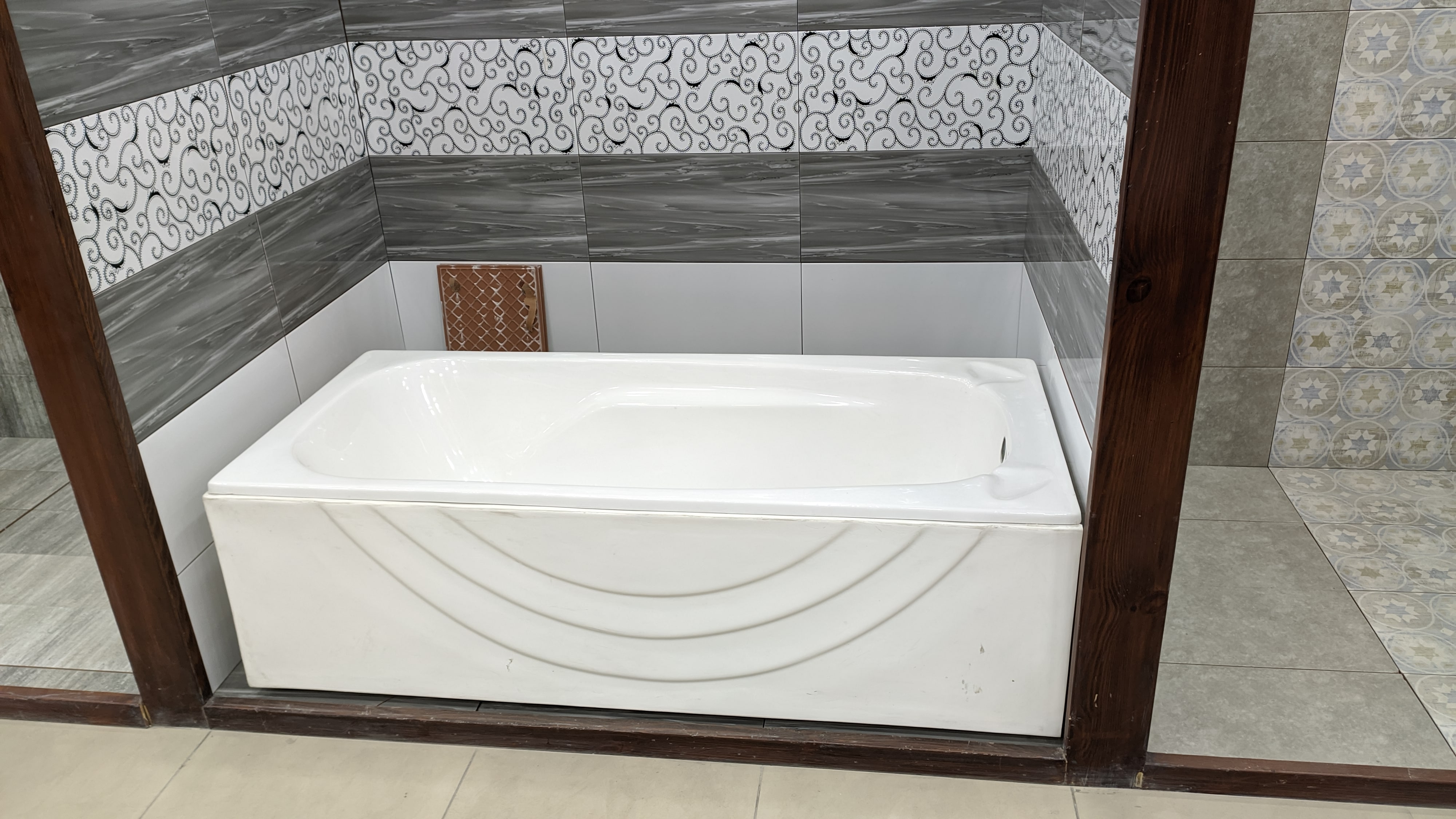 BathTubs Waly+Your choice our responsibilty